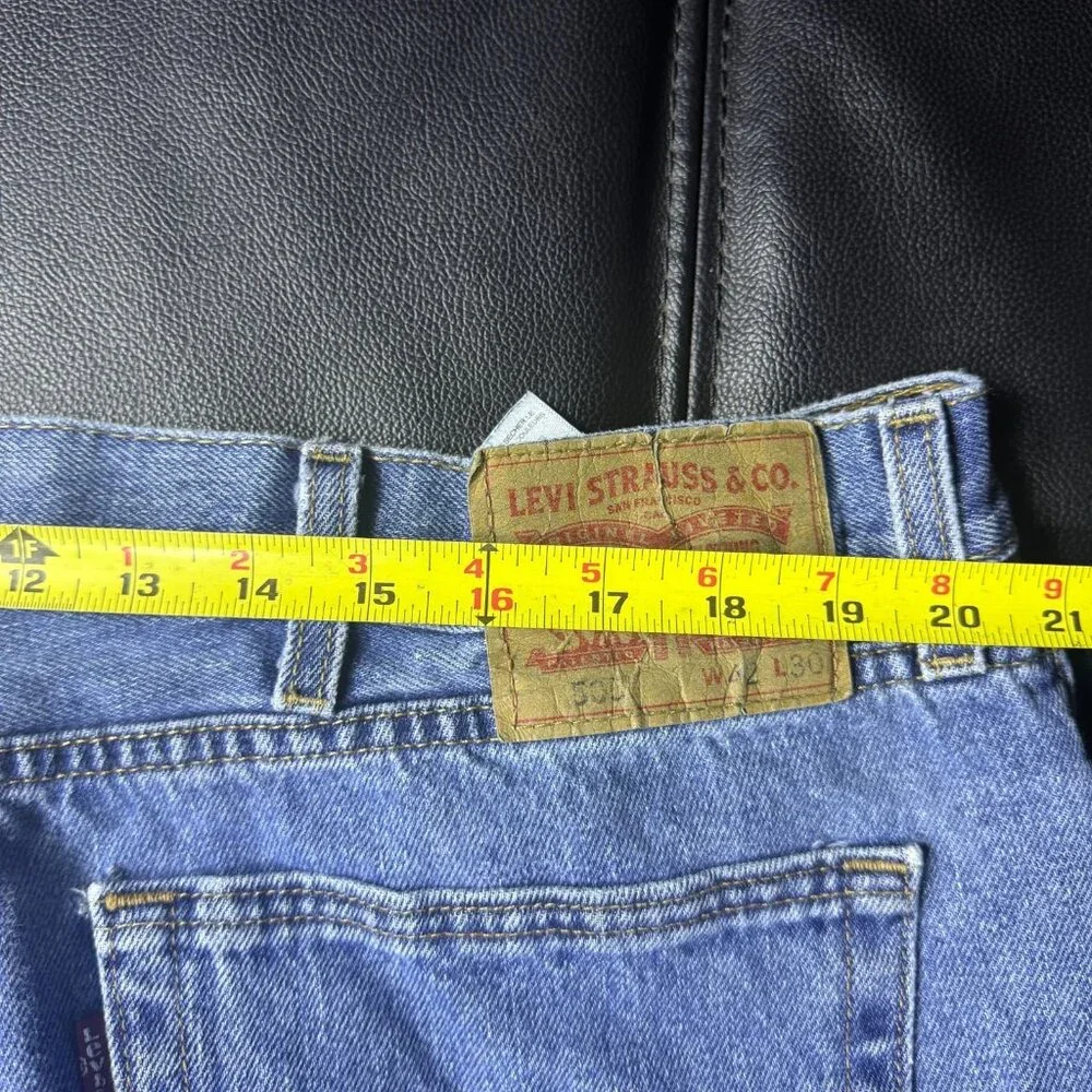 Levi Strauss Co. Men's Straight Leg Jeans Blue Denim‎ Light Wash 5-Pocket 42x30